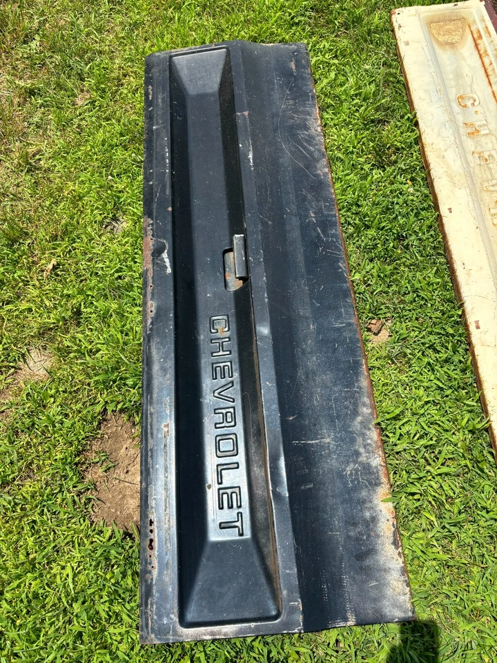 Squarebody Chevrolet K10 C10 K30 C30 Tailgate Tail Gate PROJECT CHEVY 81 82 83 8 - Image 2 of 4