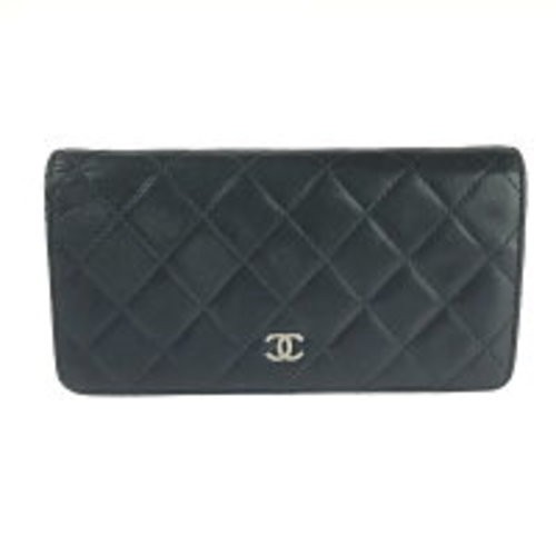 CHANEL Bifold Long Wallet Black Lambskin Leather CC Logo Quilted Vintage France