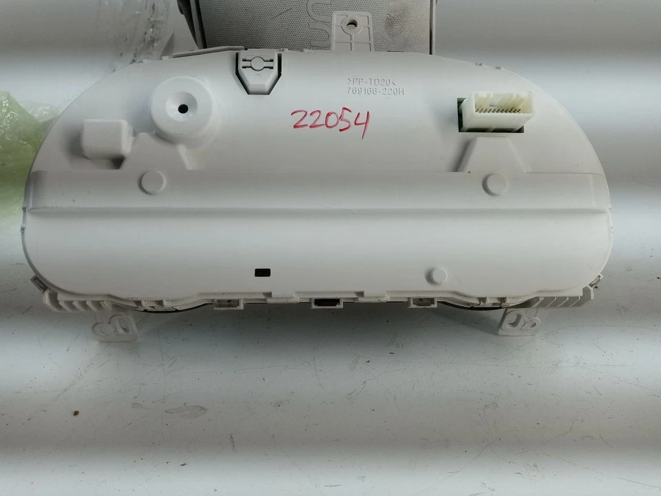 MITSUBISHI OUTLANDER 2008 VELOCÍMETRO MEDIDOR CLÚSTER FABRICANTE DE EQUIPOS ORIGINALES USADO 769166-220H Foto 4 de 4