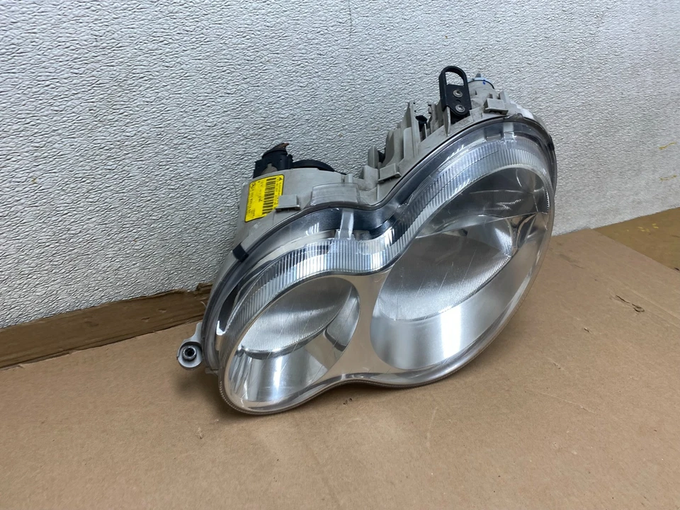 Faro lateral izquierdo conductor Mercedes-Benz Clase C 2005 a 2007 OEM U8232 DW Foto 3 de 4