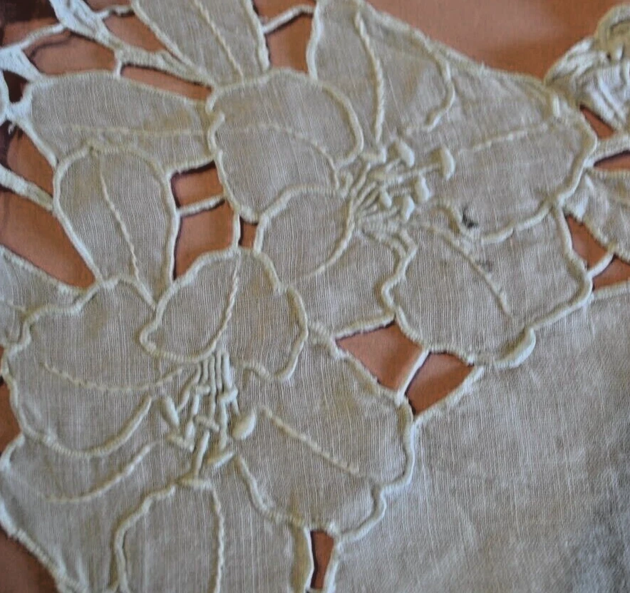 Napperon ancien broderie richelieu - Photo 4/4