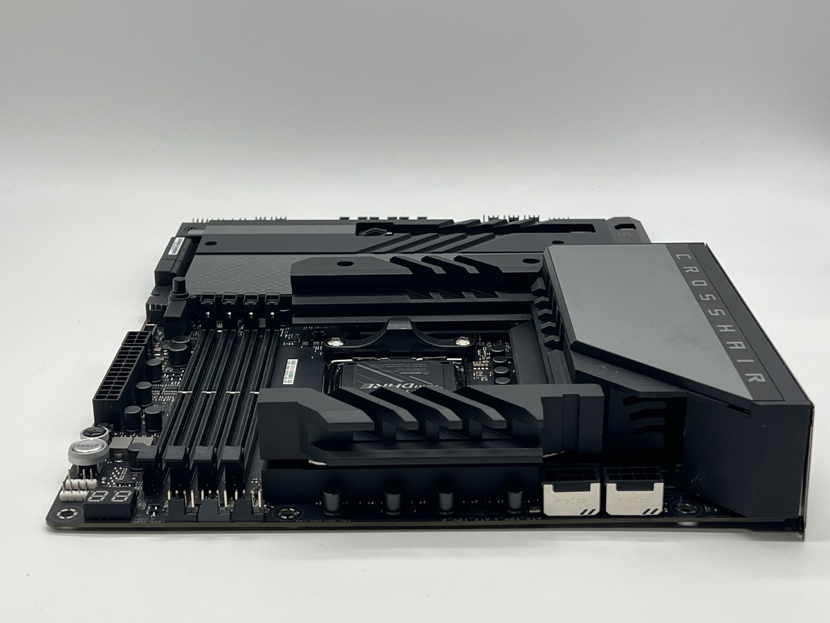 Asus ROG Crosshair X670E Hero ATX AM5 DDR5 Motherboard Used Asus ROG Crosshair X670E Hero ATX AM5 DDR5 Motherboard Used