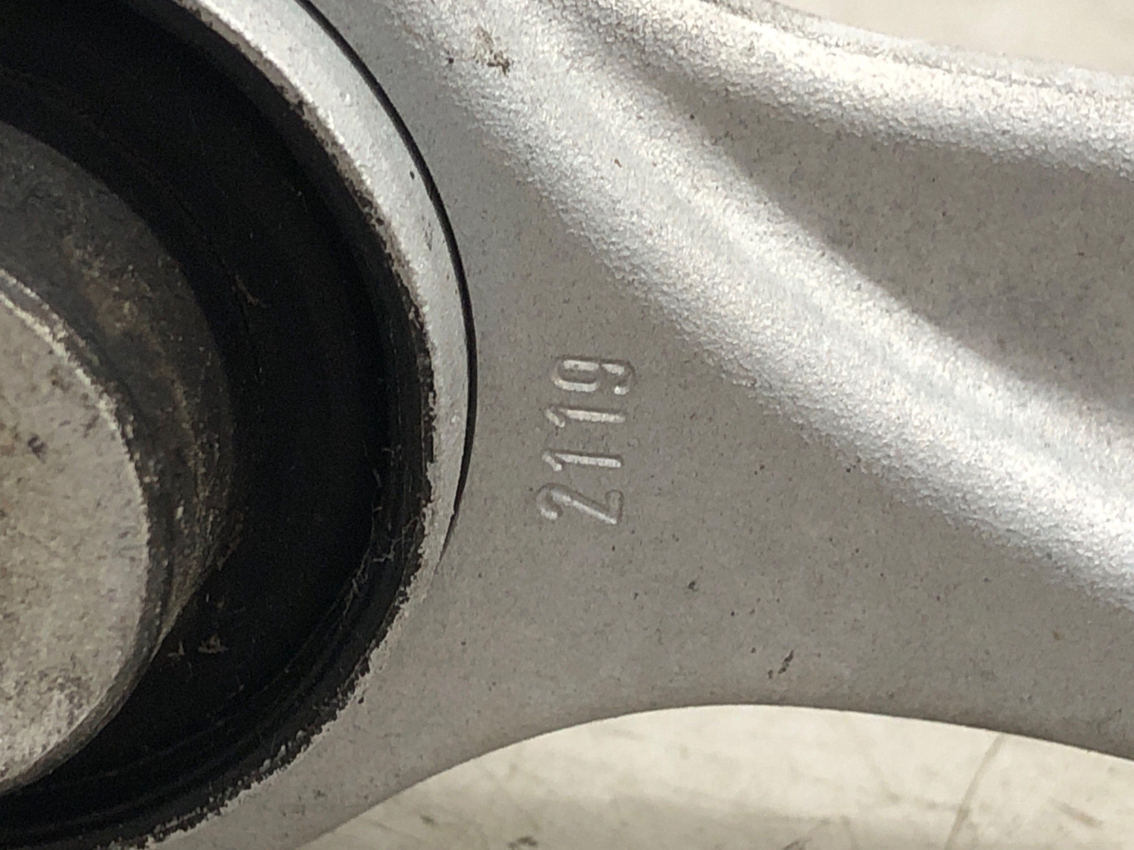 2016-2020 BENTLEY BENTAYGA FRONT LEFT UPPER FORWARD & REARWARD CONTROL ARM SET