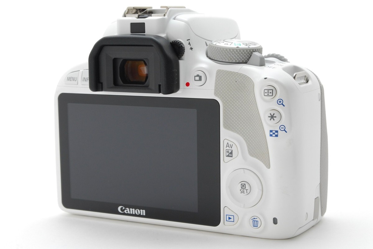 S/C 8317* Canon EOS Kiss X7 White Camera Body w/ EF 40mm, EF-S 18 