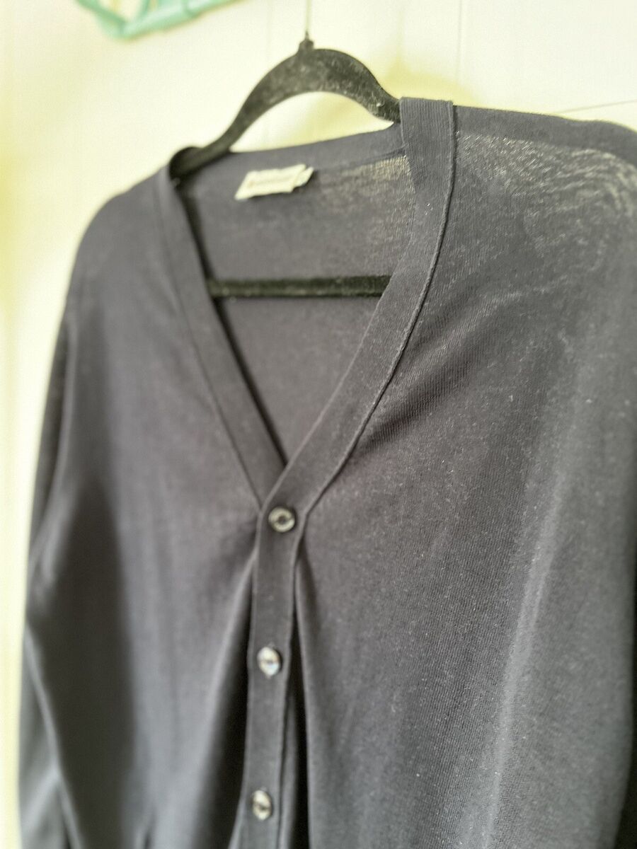 MONCLER MAGLIA TRICOT CARDIGAN KNITTED CARDIGAN Garment code MONCLER MAGLIA TRICOT CARDIGAN KNITTED CARDIGAN Garment code