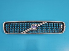Calandre Volvo V50