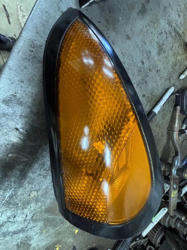 94-96 Dodge Stealth Turn Signals L&R Pair 1999 Mitsubishi 3000gt OEM Good Shape - Image 2 of 4