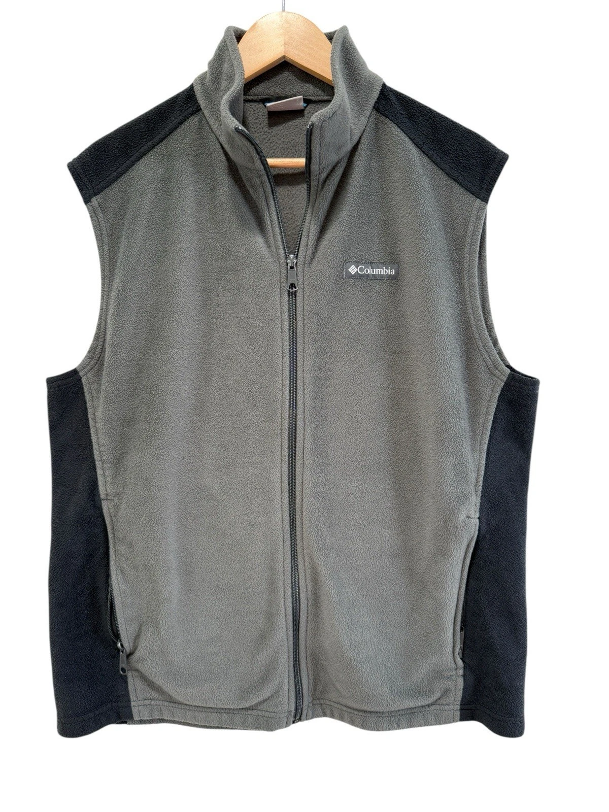 Columbia Mens Fleece Full Zip Vest Size L Gray and Black Gorpcore Hiking Fishing