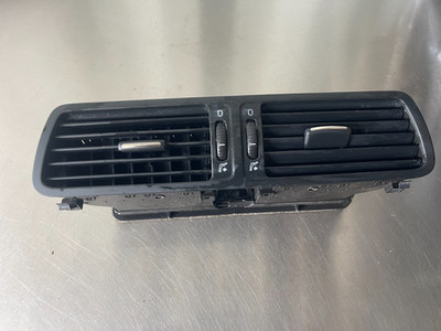  06-10 VW Passat Dash Front Center Air Vent Heater Conditioning Trim Black