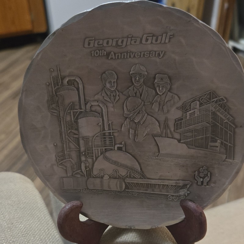 Wendell August Forge Handmade Georgia Gulf 10th Anniversary Plate with Box &stan