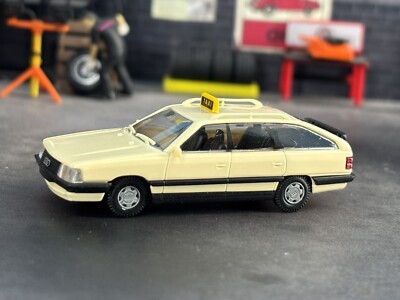 RIETZE HO Scale 1:87 AUDI 200 Avant Taxi Vehicle Preowned