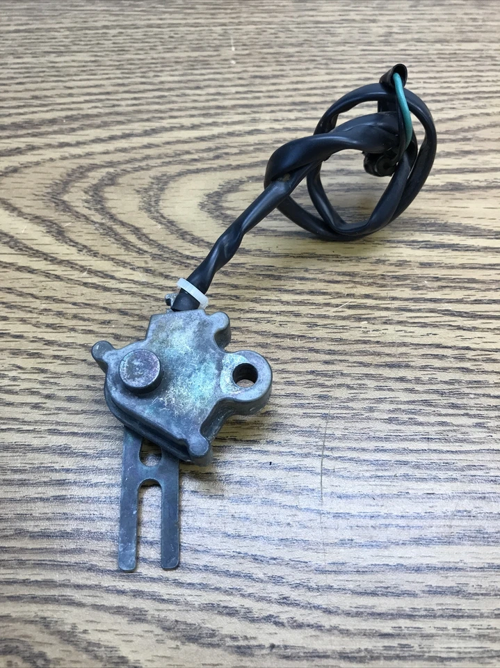 KAWASAKI NINJA 250R EX250 2008-2010, PIEZA INTERRUPTOR SOPORTE LATERAL # 27010-1455 Foto 2 de 4