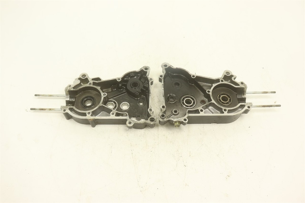 赤コア 120個 CRANKCASE CARTER 11301-38860-000 1130138860000 R745 SUZUKI