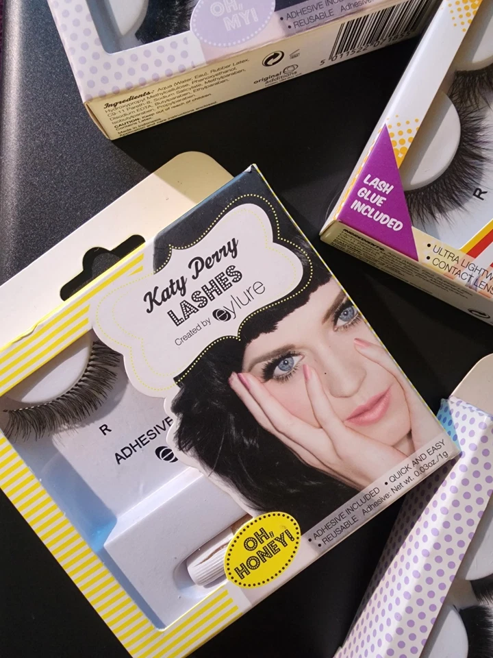 Lote Pestañas Falsas Katy Perry - Surtido Foto 3 de 4