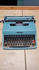 Olivetti Lettera 32 Portable Typewriter, Made in Italy, Tested and working