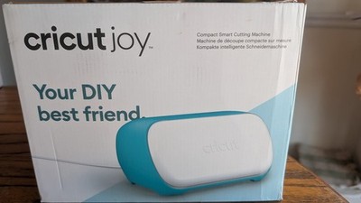 2007992 - Cricut Joy; Up to 13.9cm material width; Up to 609cm Material length;