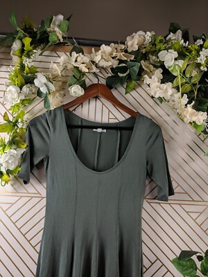 Urban Outfitters Silence Noise Green Flowy Dress Short Sleeve Size Small READ | eBay Urban Outfitters Silence Noise Green Flowy Dress Short Sleeve Size Small READ | eBay