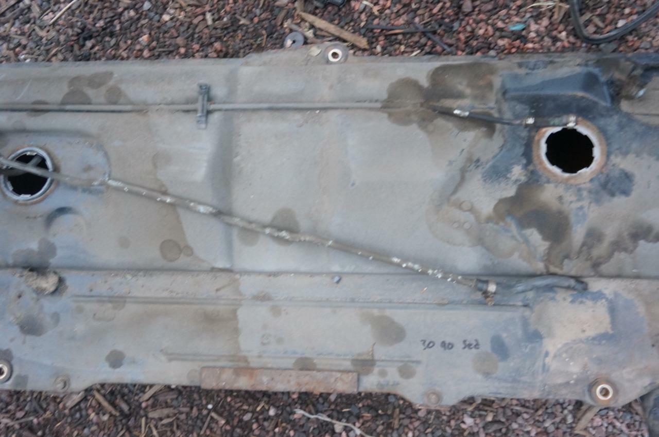 *Dented* OEM BMW E30 Late Model Petrol Fuel Gas Tank 8991 325i 325ix