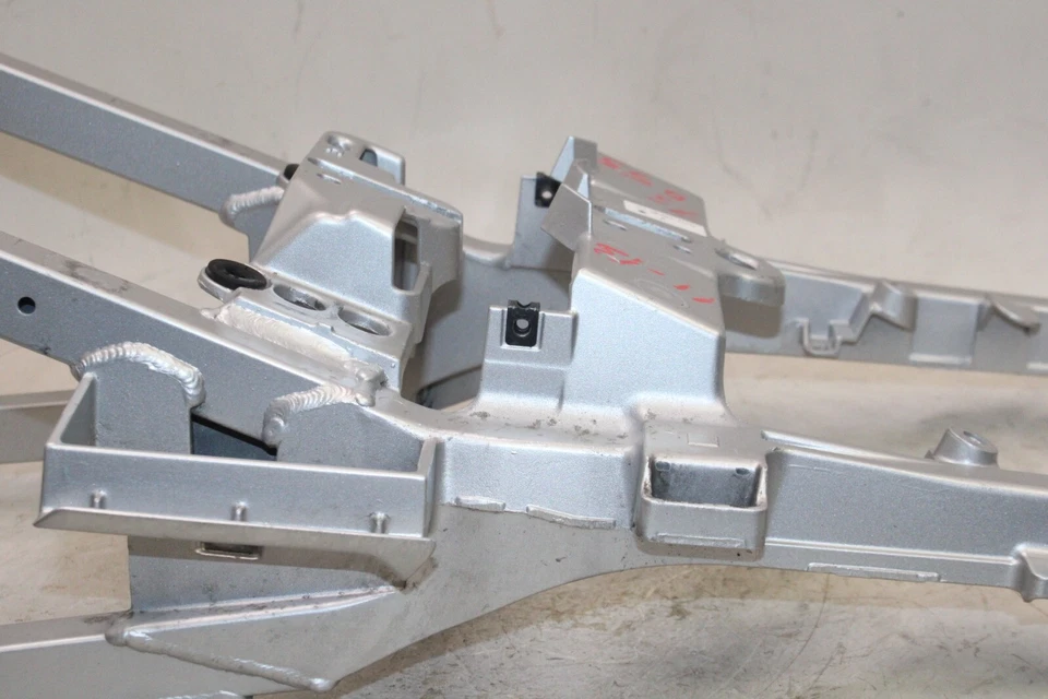 06-12 YAMAHA FJR1300A ABS OEM SUBCHASIS TRASERO SUBMARCO Foto 3 de 4