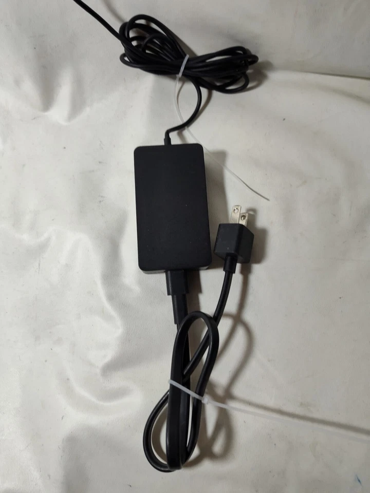 Genuine Microsoft 1625 Surface Pro 3/4 Wall Charger AC Adapter with Power Cord - Image 4 of 4