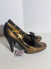 BCBG MAX AZRIA Women  s Bronze Metallic Pump, NWT, Sz 8