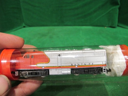 N Scale Santa Fe ALCO Diesel Locomotive UNTESTED - Picture 2 of 7