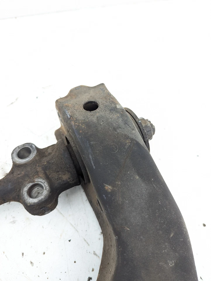 Brazo de control superior izquierdo del conductor delantero Toyota 4Runner 1990-1995 170 k Foto 3 de 4