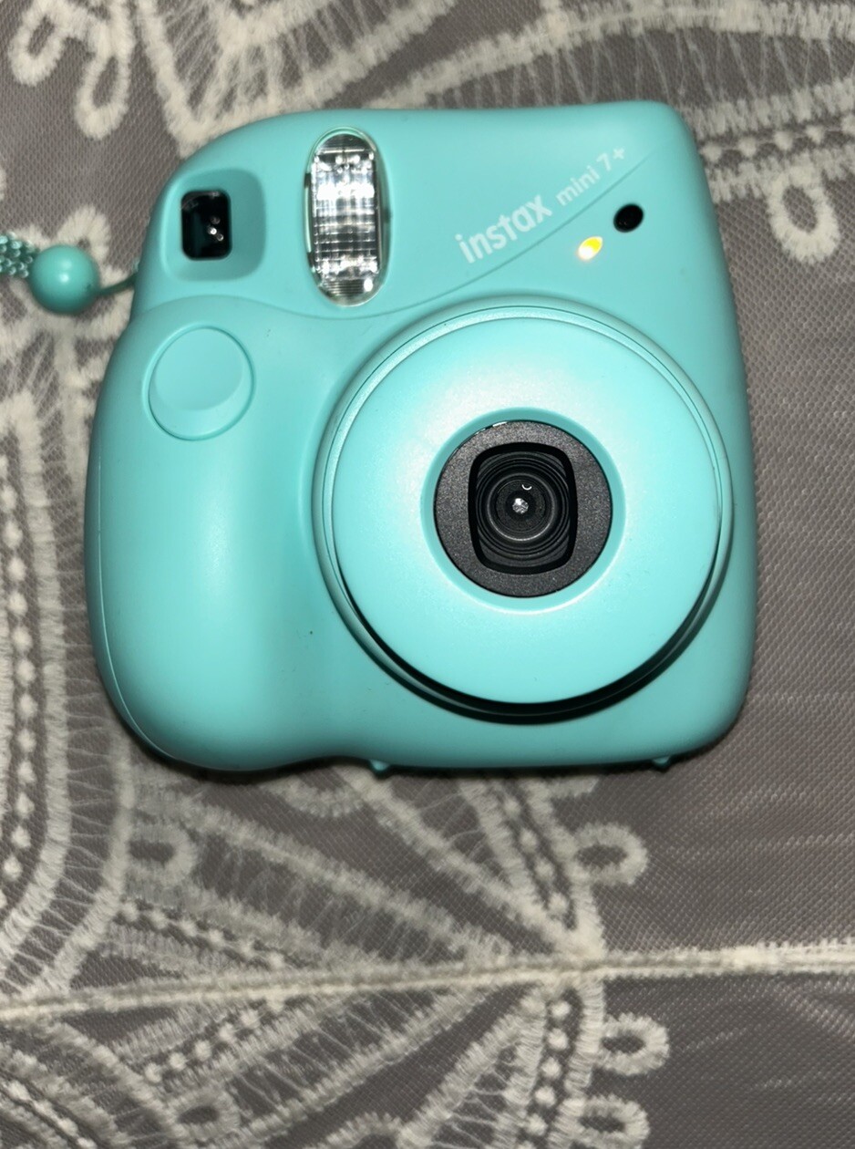Fujifilm Instax Mini 7+ Instant Camera in Seafoam Green with Free Film Pack-image