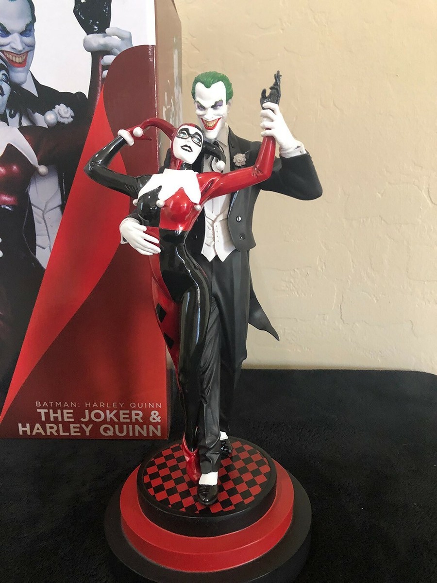 DC Collectibles Joker and Harley Quinn Mad Love Batman Statue 1st