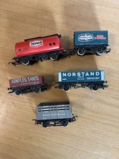 Hornby R101 Bannockburn coke wagon Arnold’s Sands Birds Eye Texaco OO carriages