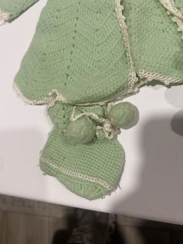 Vintage 1950’s Crochet Baby Cardigan, Booties, Bonnet Hand knitted Green - Picture 7 of 15