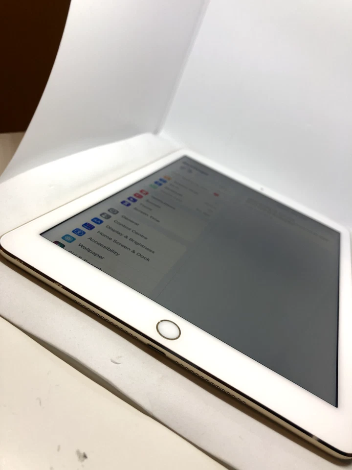 Apple iPad Air 2 - 2014 - A1567 - Gold -32 GB - Wifi + SIM-  Fully working P151 - Image 3 of 4