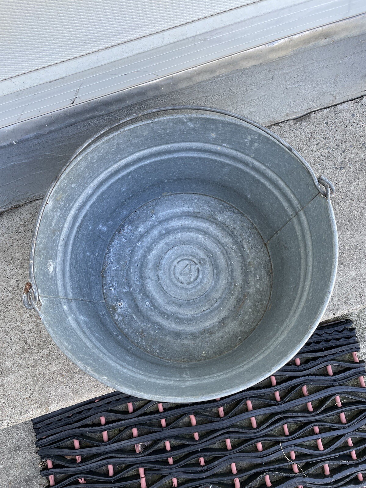 VINTAGE DURAWARE GALVANIZED METAL BUSHEL BASKET PAIL TUB 4 eBay