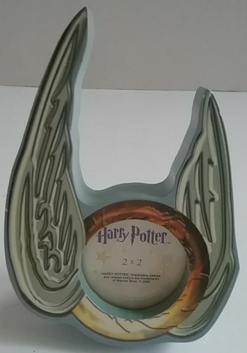 Harry Potter Golden Snitch Quiddich 2 x 2 Photo Wood Cut Out Frame c. 2000 HTF - 第 1/1 張圖片