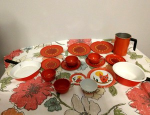 vintage play dishes