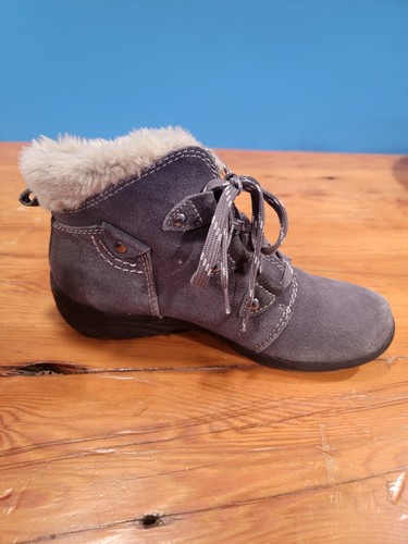 Earth Origins Cooper Ankle Boots Size 7W Grey Suede Leather - Picture 5 of 9