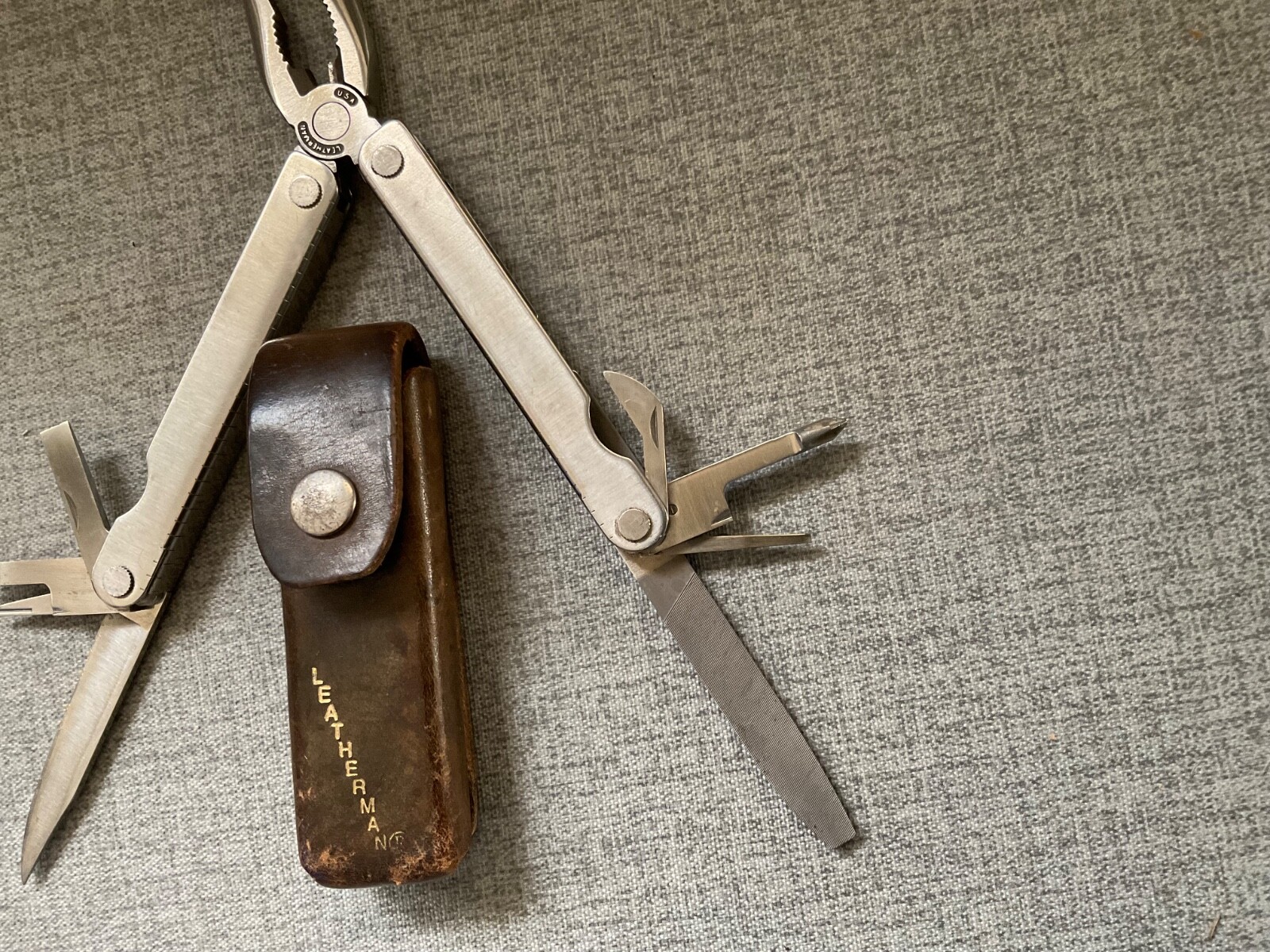 Vintage Leatherman Super Tool With Leather Sheath lot3