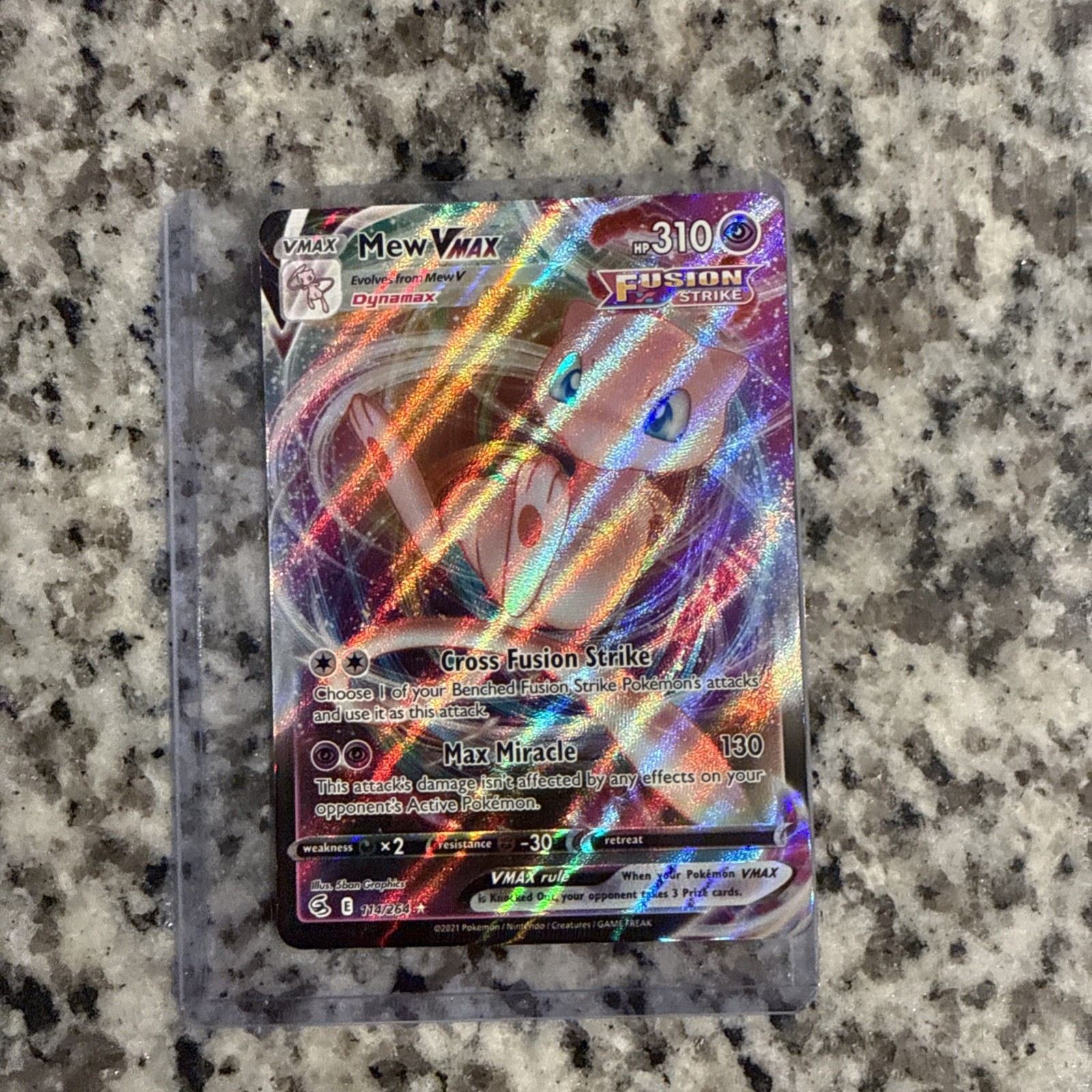 Pokemon TCG Fusion Strike #114/264 Mew VMAX 