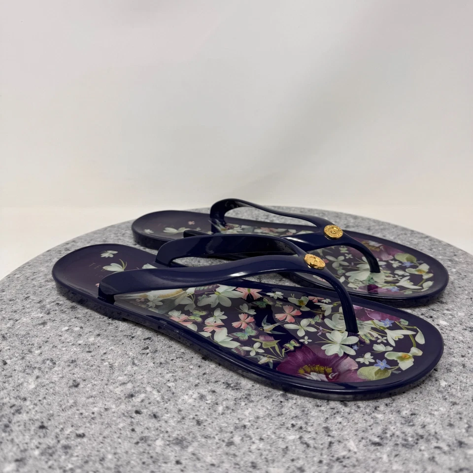Sandalias Ted Baker para mujer 8 chanclas de gelatina azul marino florales sin cordones tanga planas Foto 4 de 4