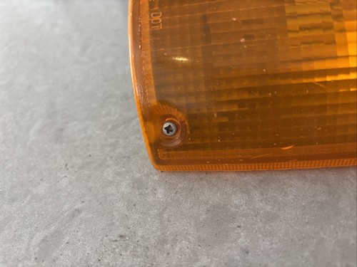 1988 Isuzu Trooper II Turn Signal Light Right Passenger OEM - Picture 5 of 10