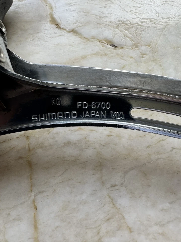 Câmbio dianteiro de bicicleta Shimano Ultegra FD6700 - Imagem 4 de 4