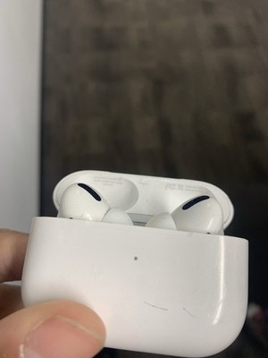 Apple AirPods Pro True Wireless Noise Cancellation Bluetooth Earbuds White