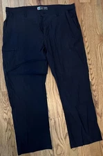 LB Tech Pants Men's Size 38 x 30 Black Khaki Cargo Classic Fit Mint Condition