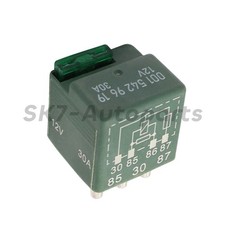 Relay for Engine Fuel Pump System on Mercedes Benz 190E E320 SL500 Models