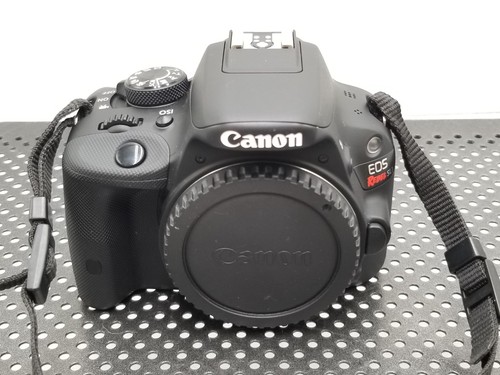 Canon EOS Rebel SL1 18.0MP Digital SLR Camera Body only for Parts or repair