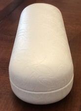 OAKLEY Eyeglasses Sunglasses Hard Case AUTHENTIC White Clam Shell O Logo Vault