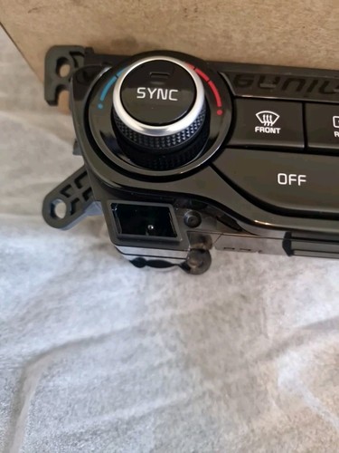 KIA NIRO BRAND NEW GENUINE HEATER CLIMATE CONTROL PANEL 97250-G5XXX - Picture 4 of 9