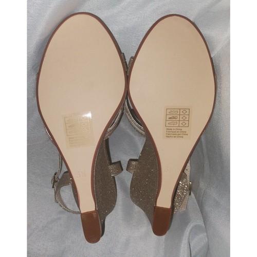 NIB Benjamin Walk Touch Ups Sparkle Wedges Size 5 Champane - Picture 8 of 8