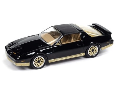 Johnny Lightning AmericanGraffitミニカー1/64 1986 PONTIAC FIREBIRD T/A BLACK 1/64 MODEL BY JOHNNY LIGHTNING