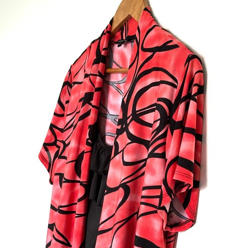 Camisa para mujer Carol Rose 2X top geométrico negro coral manga corta - Imagen 6 de 10